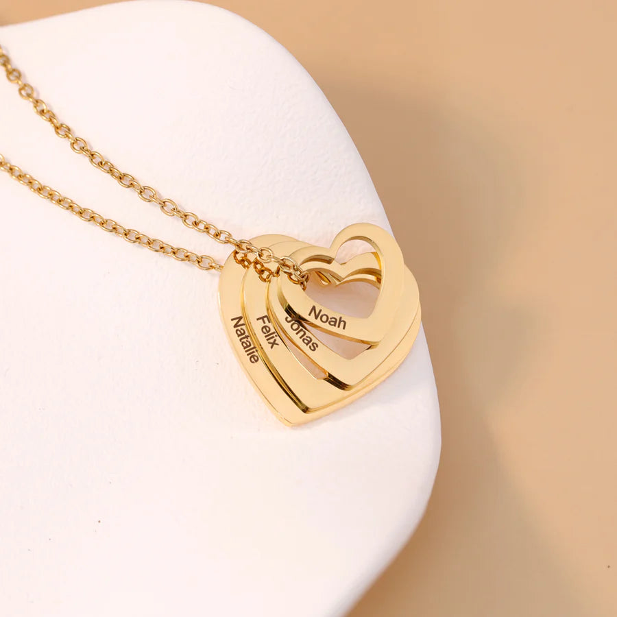 Collier Personnalisé Cœurs – Gravez jusqu’à 5 prénoms 💖