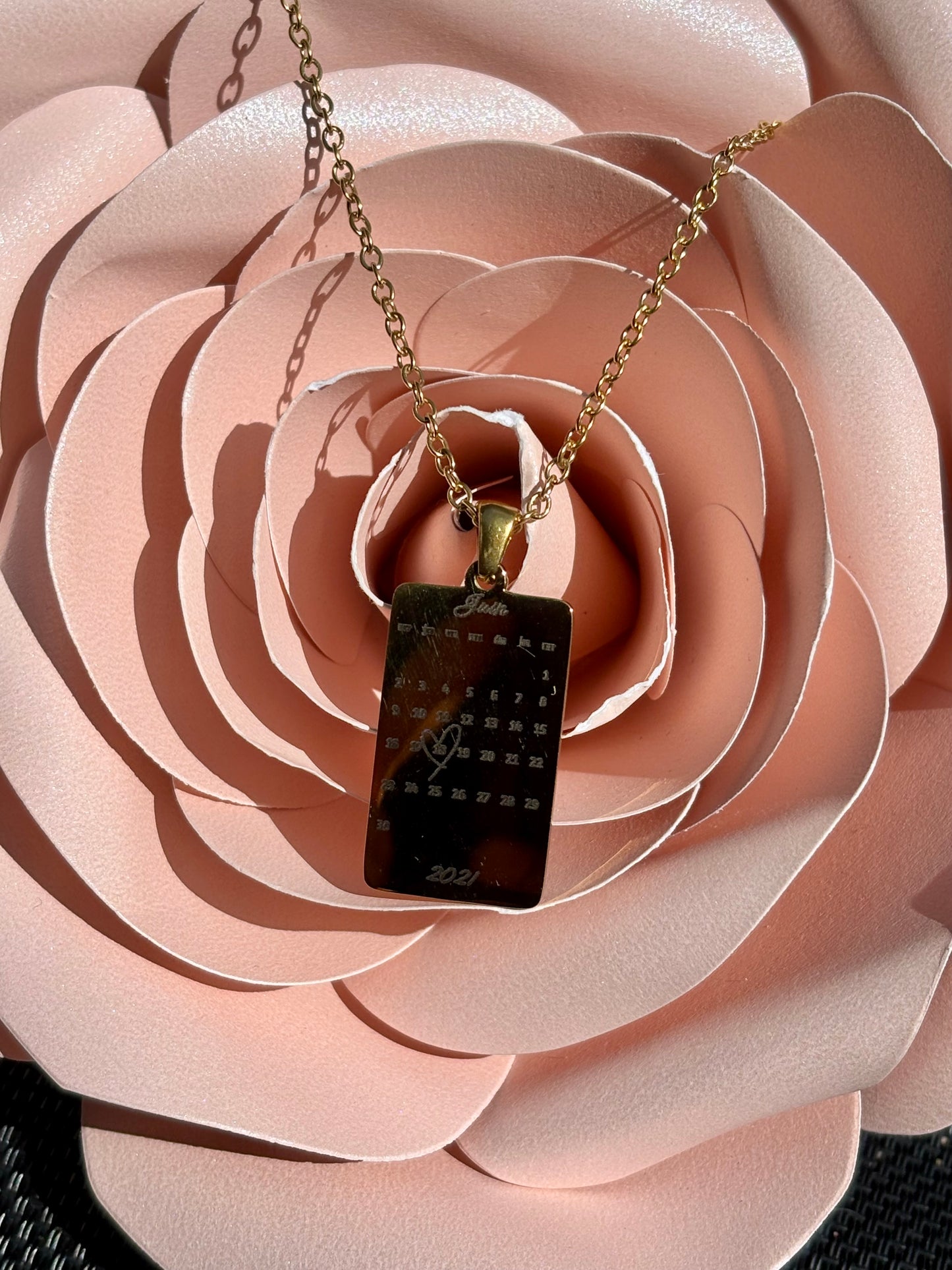 Collier Date gravure