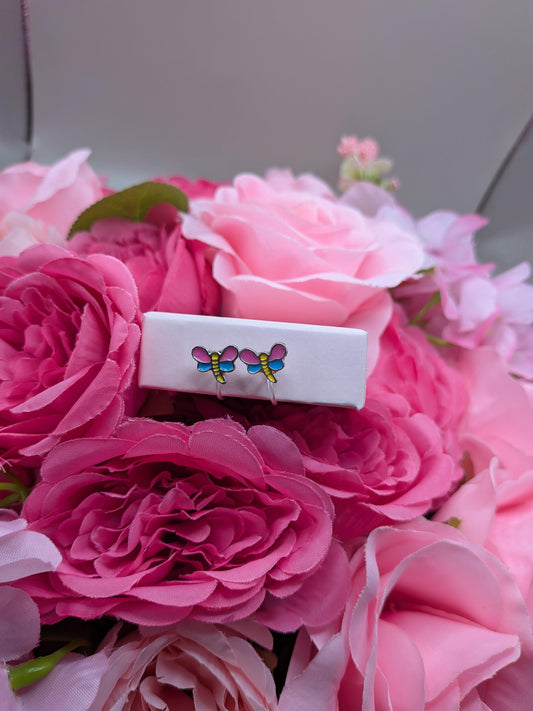 Boucles d'oreilles clips licorne Boucles d'oreilles clips animaux Où trouver des boucles d'oreilles pour petite fille qui n'a pas les oreilles percées ? Quelles boucles d'oreilles choisir pour un enfant qui perd ses bijoux ? Comment mettre des boucles d'oreilles clips sans faire mal ? Meilleurs bijoux sans perçage pour peaux sensibles.