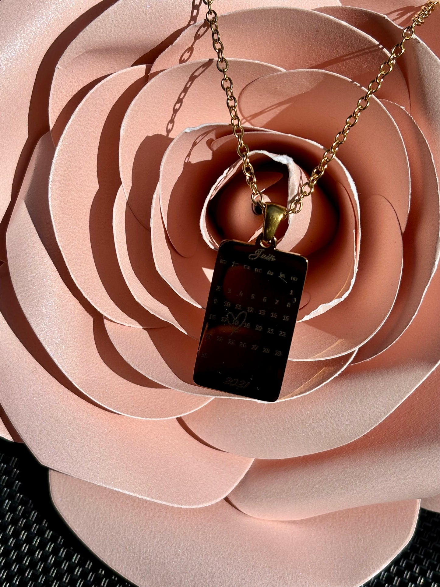 Collier Date gravure
