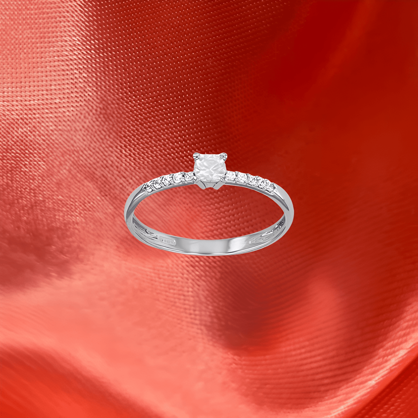 Solitaire Naya en Or 375 avec diamant 4mm de Lait Maternel
