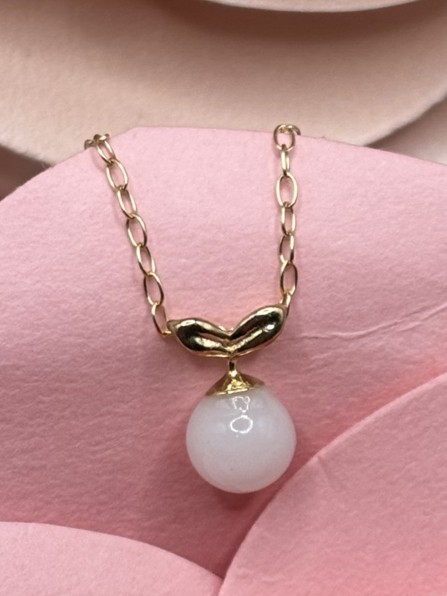 Pendentif Régina en or 18 carats et lait maternel