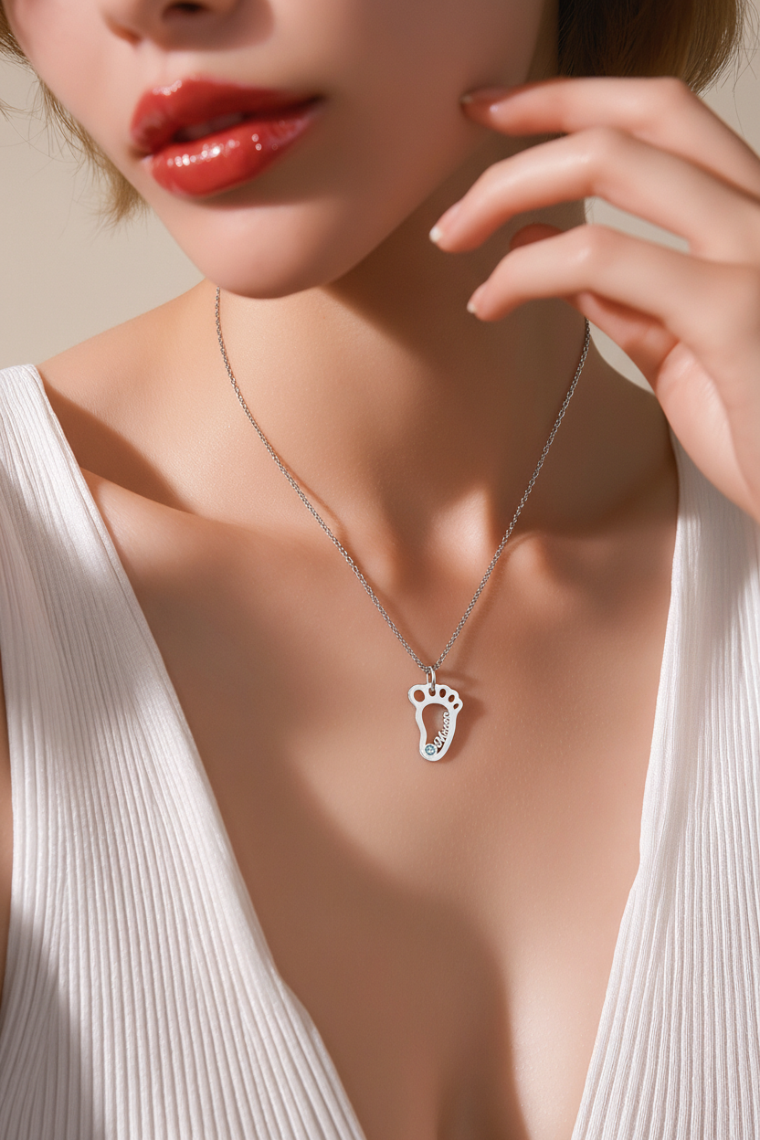 Collier personnalisé Sanaa – Empreintes de Bébé Personnalisées avec Pierres de Naissance – Bijoux au lait maternel artisanal Mon Bijou Lacté
