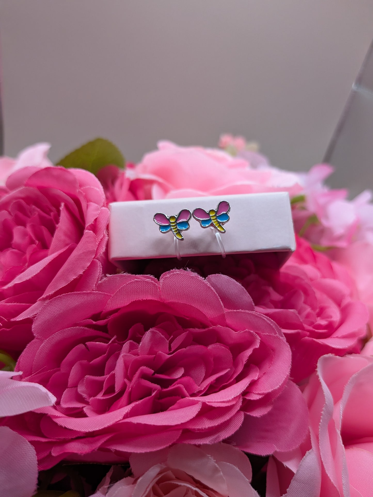 Boucles d'Oreilles Libellule – Spécial "Petites Oreilles Non Percées" – Bijoux au lait maternel artisanal Mon Bijou Lacté
