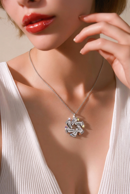 Collier personnalisé fête des mères, Bijou personnalisé avec prénom, Collier pierre de naissance maman, Idée cadeau fête des mères personnalisée, Collier prénom gravé or / argent, Collier pieds de bébé personnalisés avec prénoms, Pendentif 2 pieds bébé gravés et pierres de naissance, Bijou arbre de vie pieds bébé personnalisables, Collier maman plusieurs prénoms et pierres colorées, Cadeau naissance maman bijoux gravés