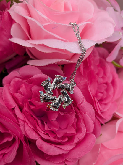 Collier personnalisé fête des mères, Bijou personnalisé avec prénom, Collier pierre de naissance maman, Idée cadeau fête des mères personnalisée, Collier prénom gravé or / argent, Collier pieds de bébé personnalisés avec prénoms, Pendentif 2 pieds bébé gravés et pierres de naissance, Bijou arbre de vie pieds bébé personnalisables, Collier maman plusieurs prénoms et pierres colorées, Cadeau naissance maman bijoux gravés