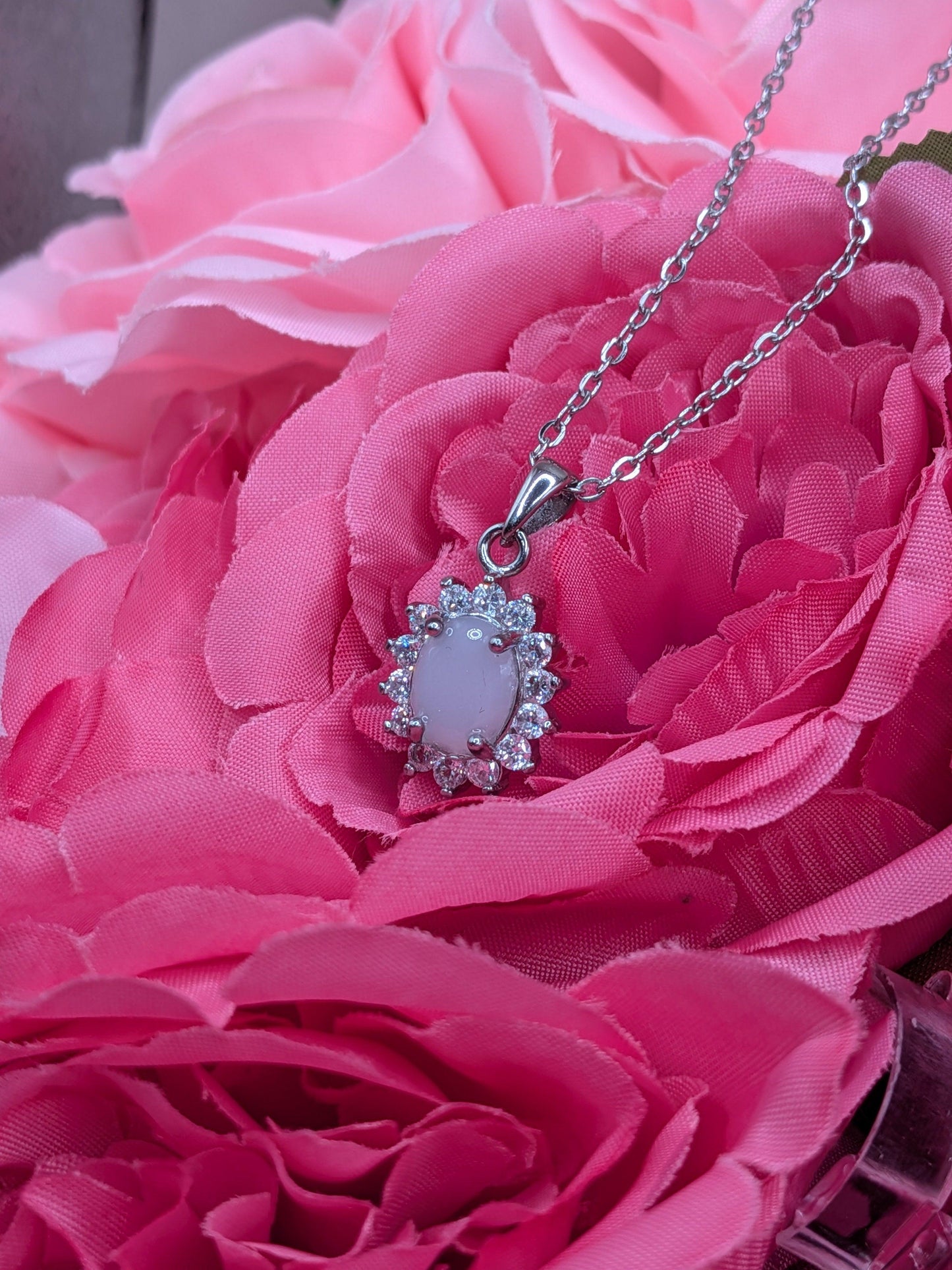 Collier lait maternel Romane – Bijoux au lait maternel artisanal Mon Bijou Lacté
