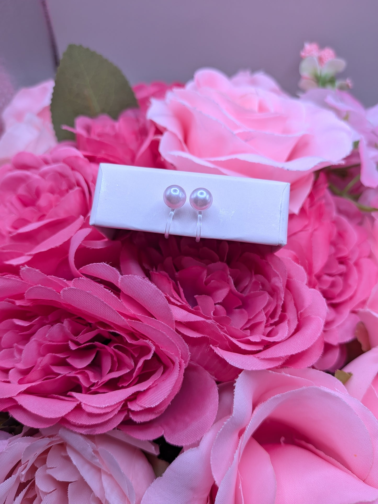 Boucles d'Oreilles Perle Rose – Spécial "Petites Oreilles Non Percées" – Bijoux au lait maternel artisanal Mon Bijou Lacté
