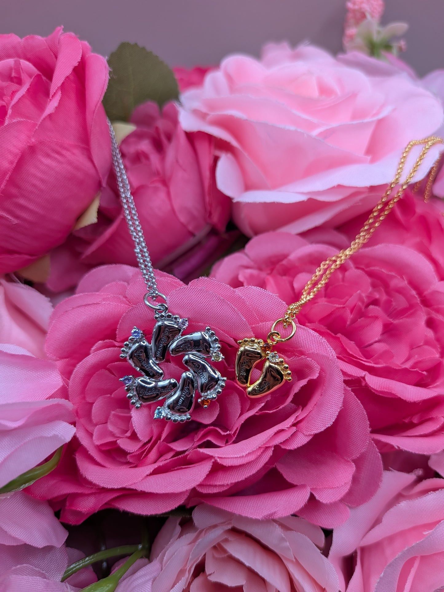 Le Collier "Petits Trésors – Pendentif Pieds de Bébé Personnalisé – Bijoux au lait maternel artisanal Mon Bijou Lacté
