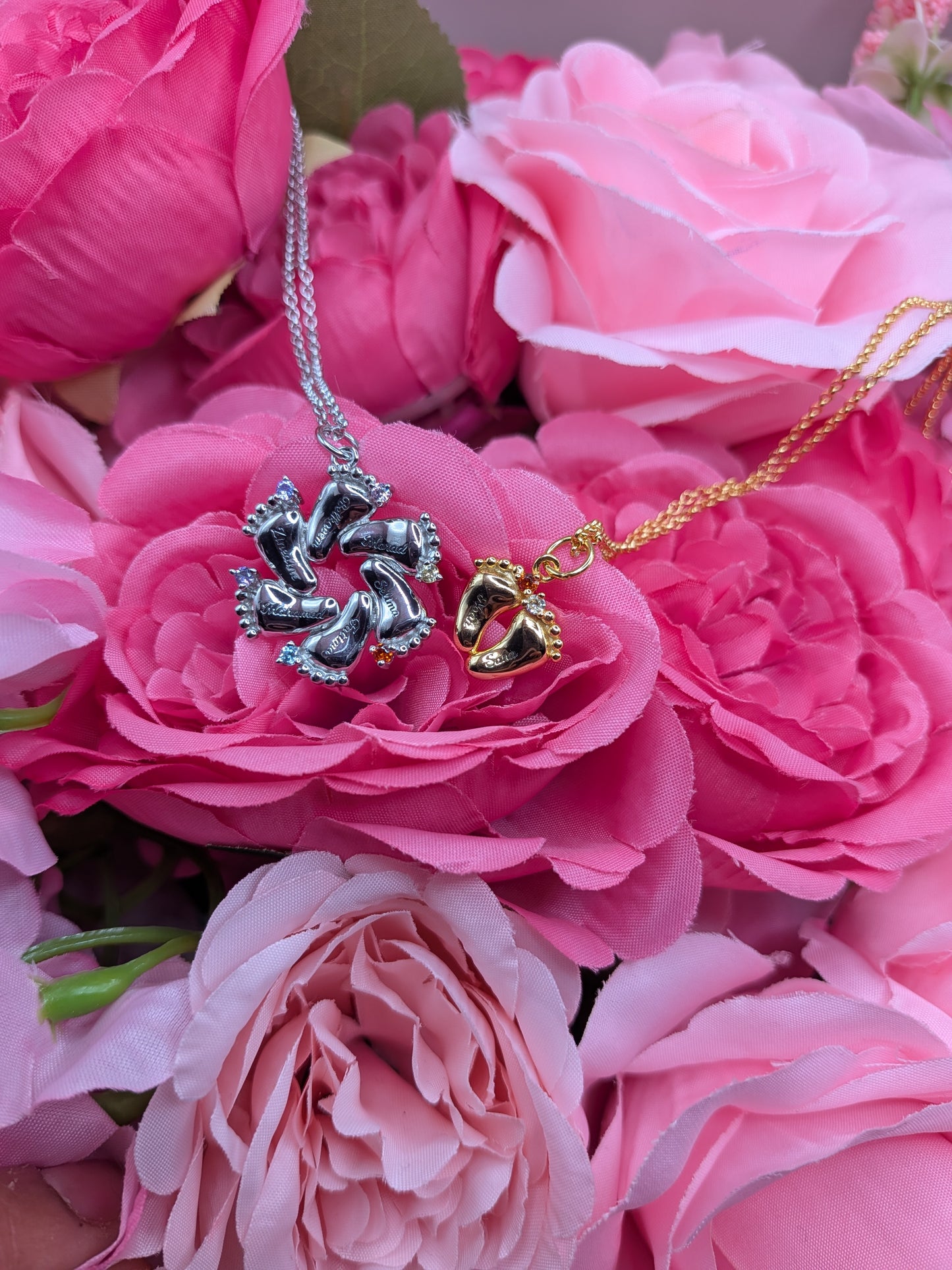 Le Collier "Petits Trésors – Pendentif Pieds de Bébé Personnalisé – Bijoux au lait maternel artisanal Mon Bijou Lacté
