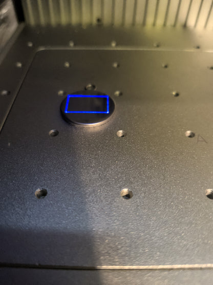 Service de gravure laser personnalisée d'un prénom sur pendentif cœur Mon Bijou Lacté