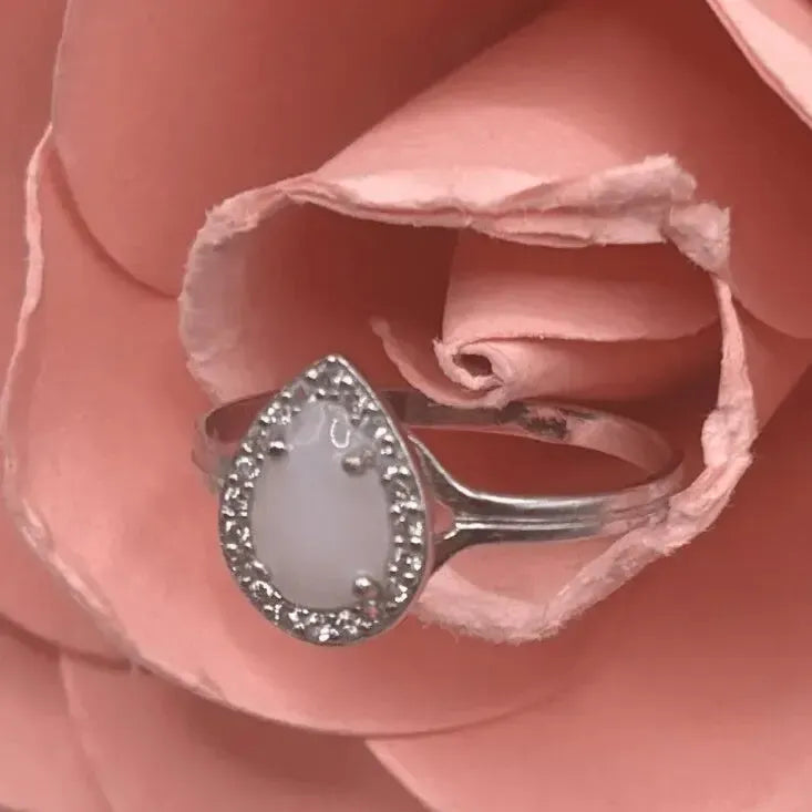 Bague Acacia en or blanc 18 carats – Bijoux au lait maternel artisanal Mon Bijou Lacté
