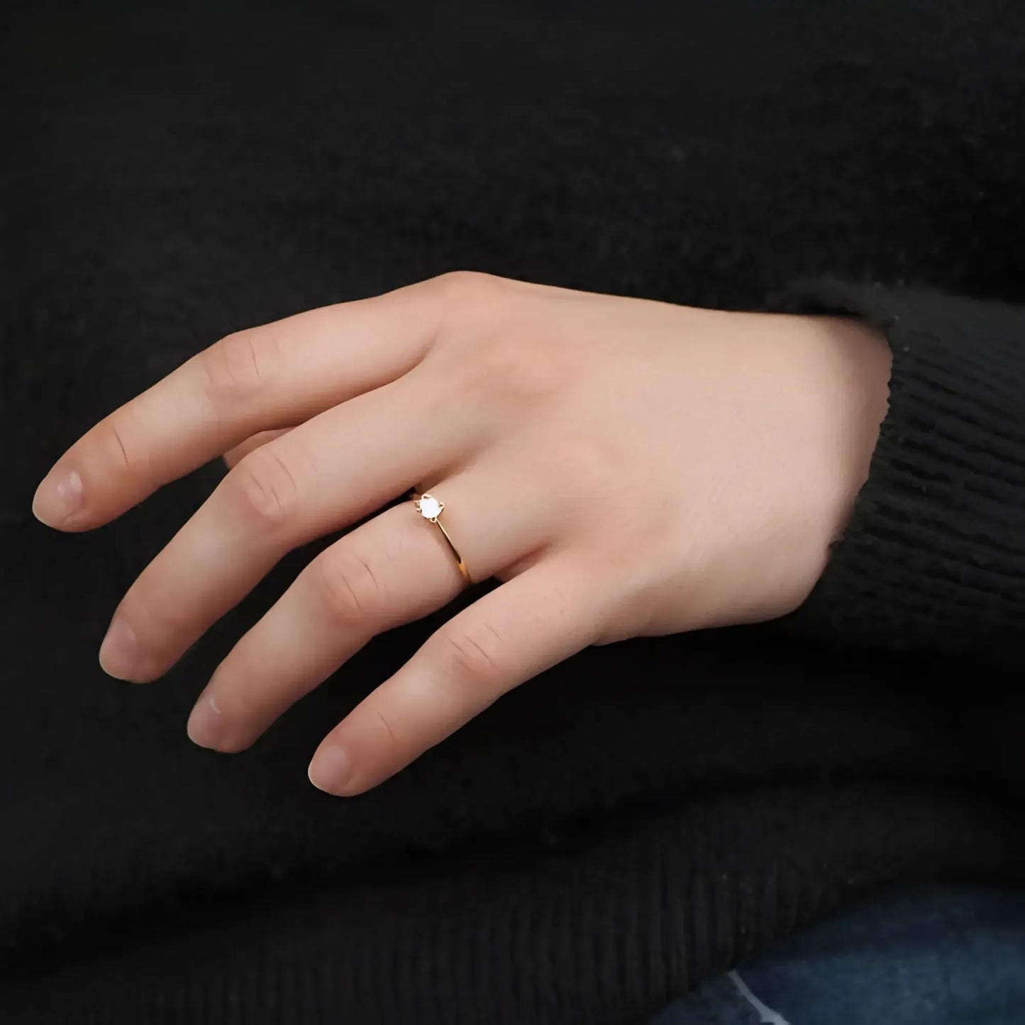 Solitaire Nadège en or 375 et diamant 5 mm au lait maternel – Bijoux au lait maternel artisanal Mon Bijou Lacté
