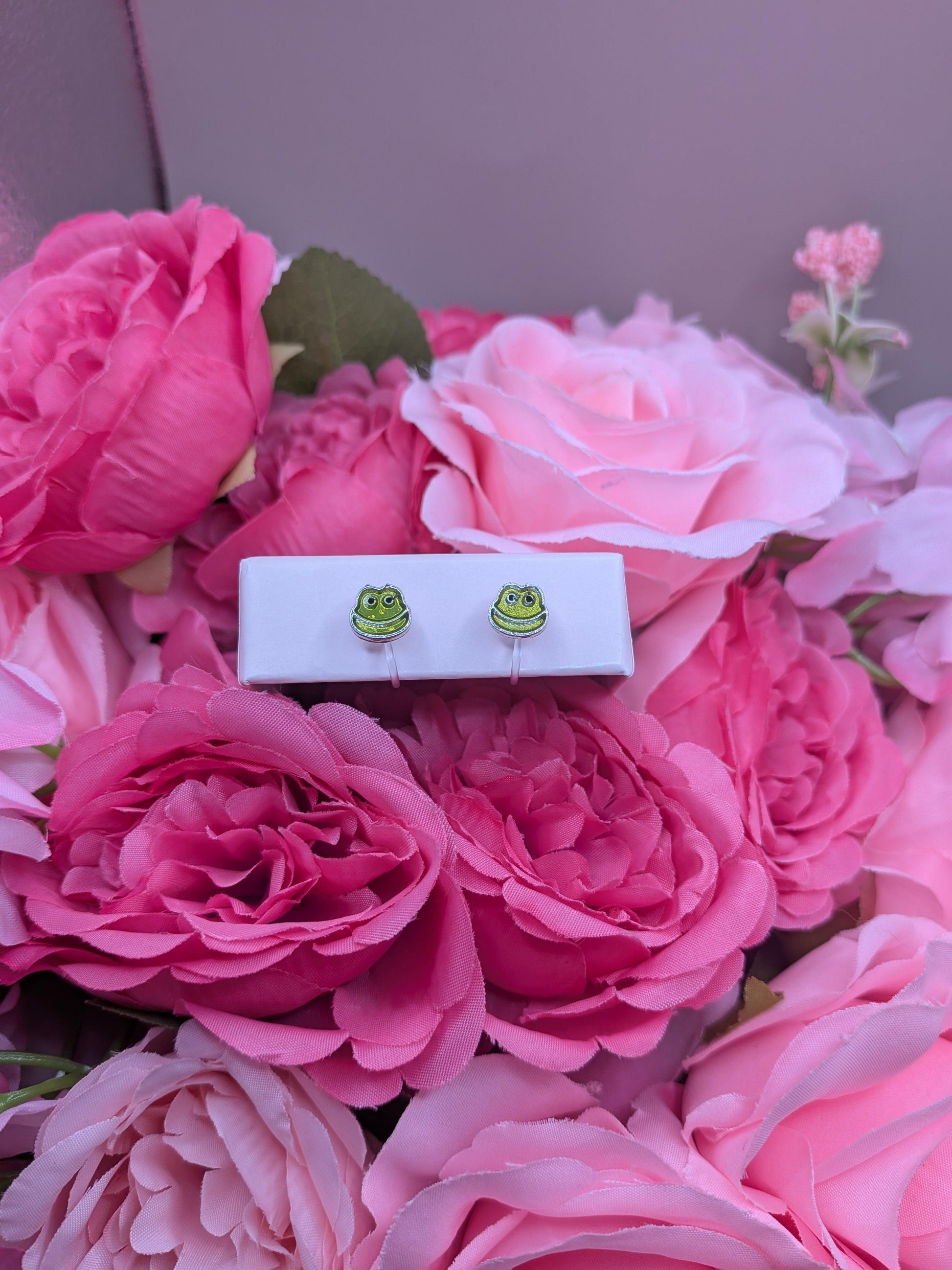 Où acheter des boucles d'oreilles sans percage confortables en France ? Quel type de boucles d'oreilles sans perçage choisir ? Acheter des boucles d'oreilles d'oreille sans perçage en ligne. Boutiques en ligne proposant des boucles d'oreilles sans percage originales ? Alternative aux boucles d'oreilles classiques pour petites filles Boucles d'oreilles clips fantaisie enfant Mon Bijou Lacté boucles d'oreilles clips boucles d'oreilles sans percage
