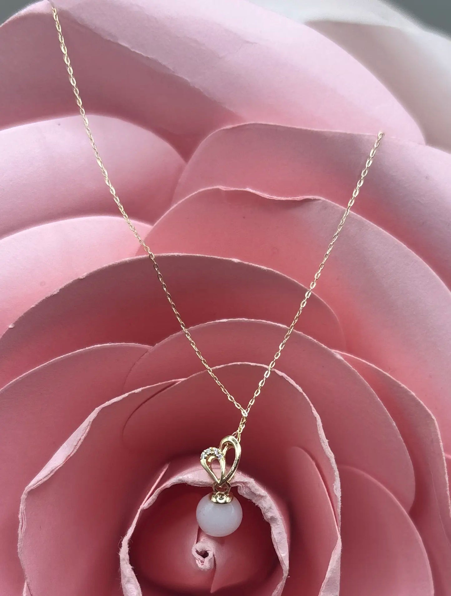 Pendentif lait maternel Mia en or 18 carats – Bijoux au lait maternel artisanal Mon Bijou Lacté
