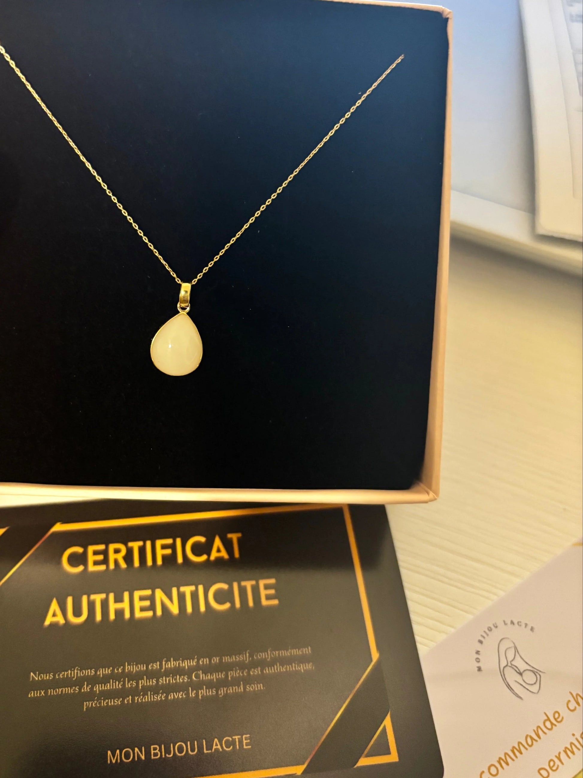 Pendentif goutte Maternel bijou lait maternel Mon Bijou Lacté